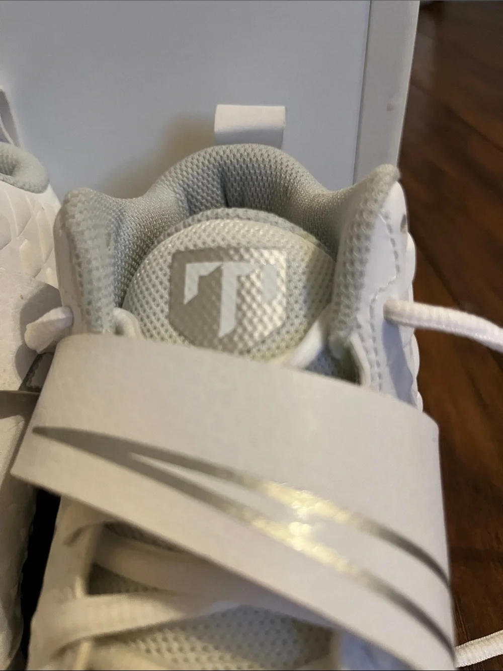 Nike White Youth Baseball Mike Trout Cleats